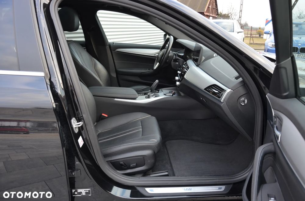 BMW Seria 5 520e Luxury Line - 19