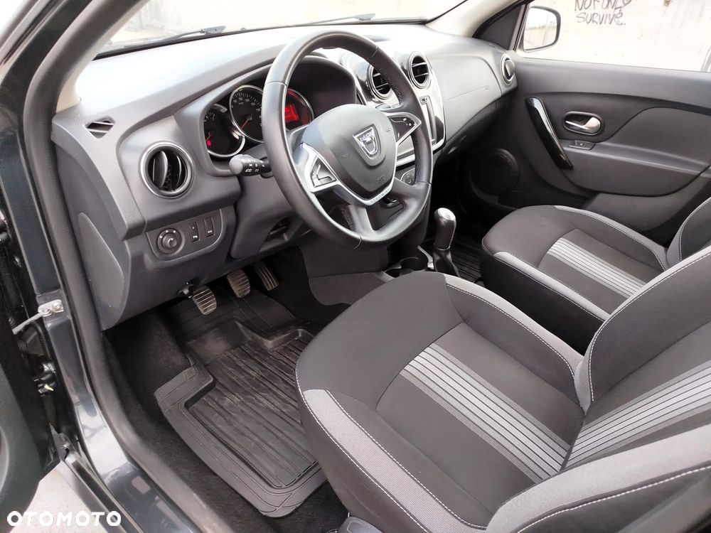 Dacia Sandero Stepway TCe 90 (S&S) Celebration - 11