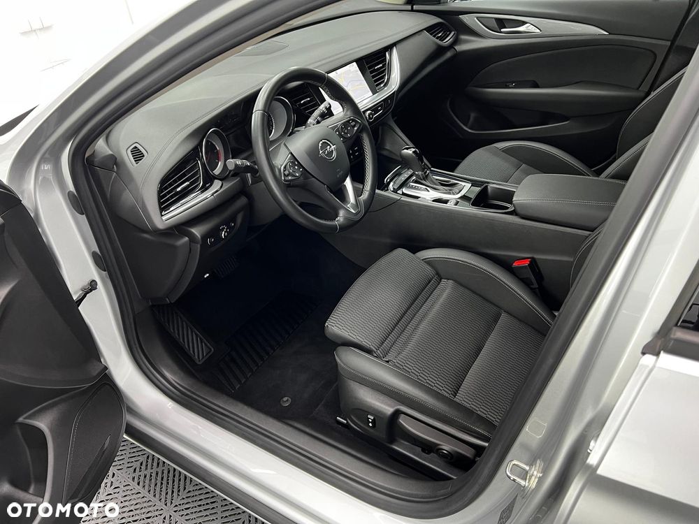 Opel Insignia - 17