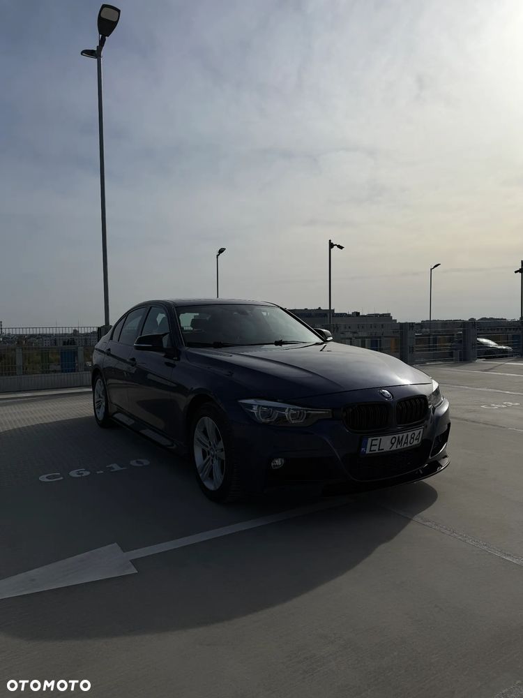 BMW Seria 3 330i - 10