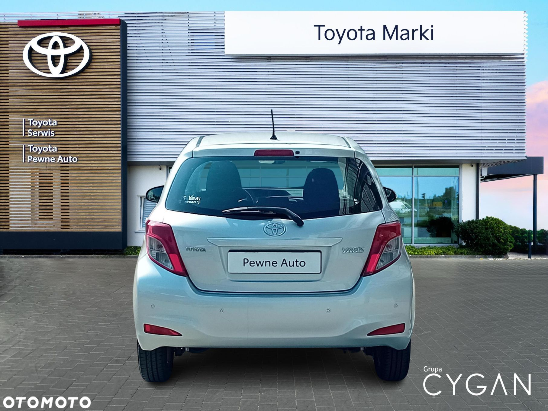 Toyota Yaris 1.33 Premium - 4