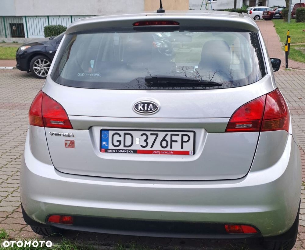 Kia Venga 2012 photo 4
