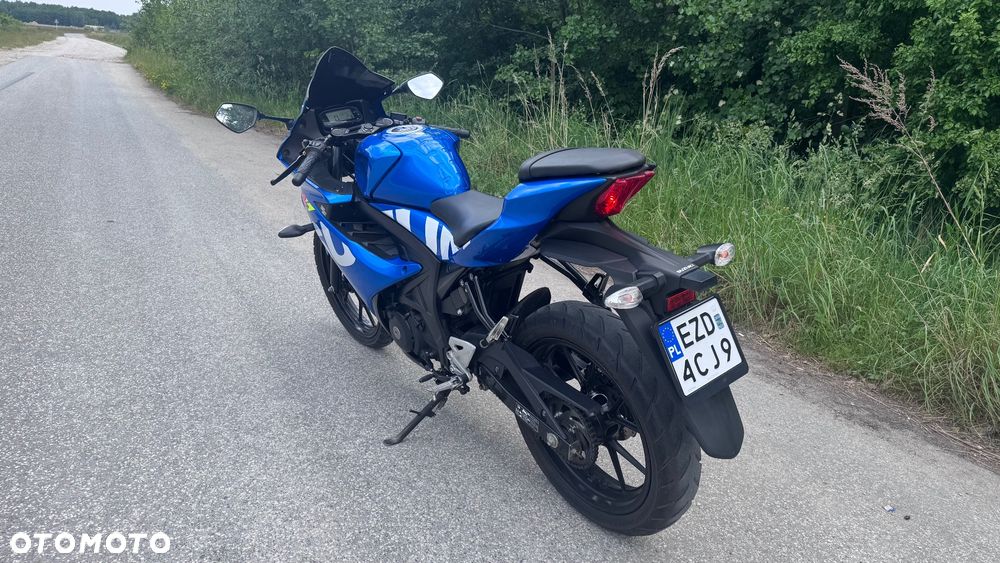 Suzuki GSX-R - 4