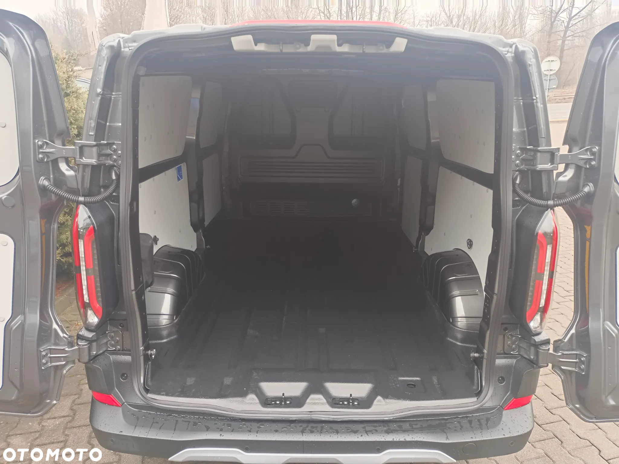Ford Custom TRAIL - 8