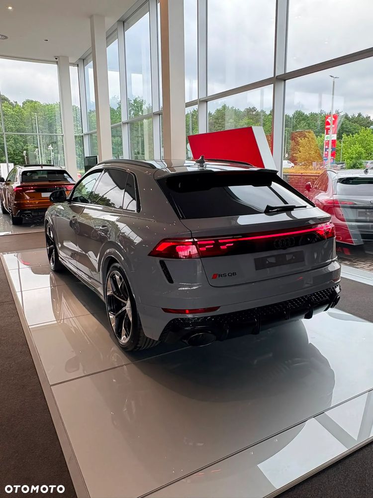Audi RS Q8 - 7