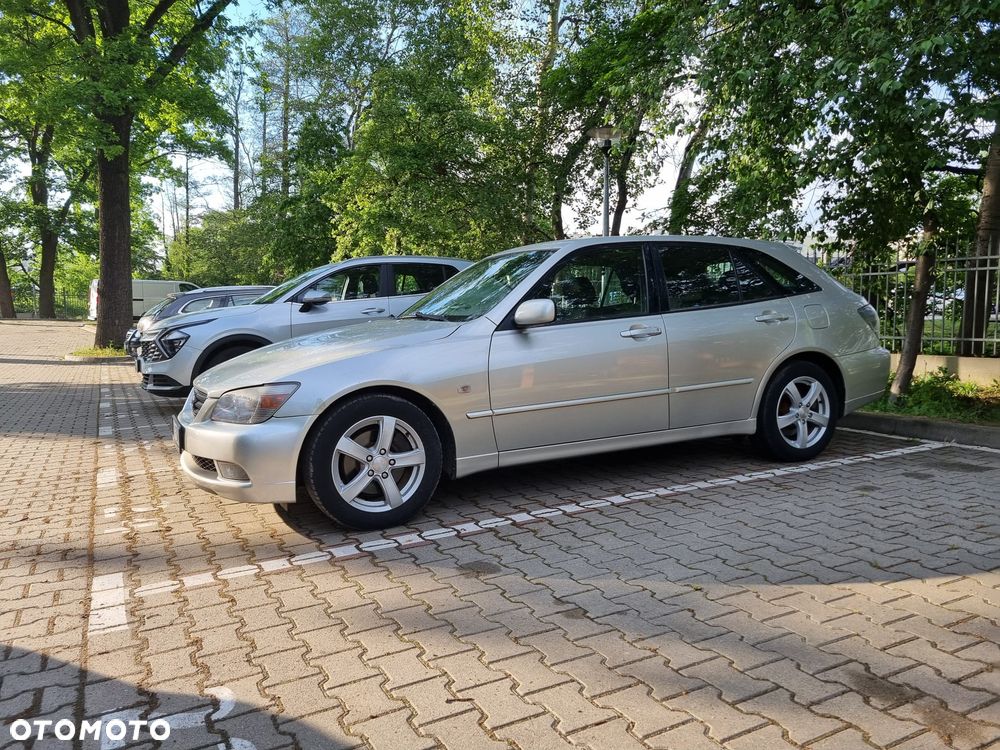 Lexus IS 200 SportCross Limited - 3