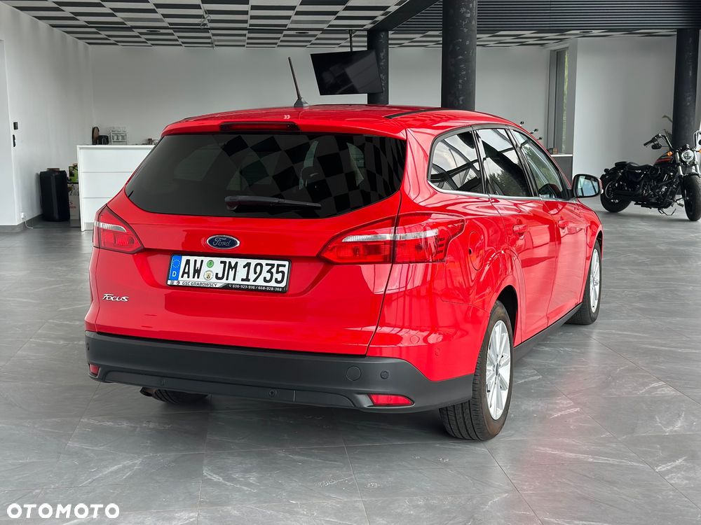 Ford Focus SW - 8
