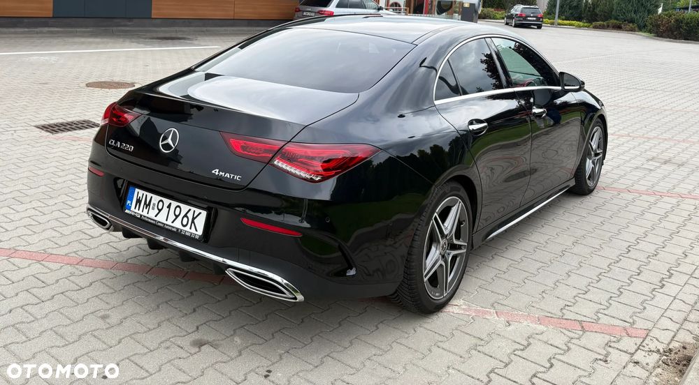 Mercedes-Benz CLA 220 4-Matic AMG Line 7G-DCT - 3