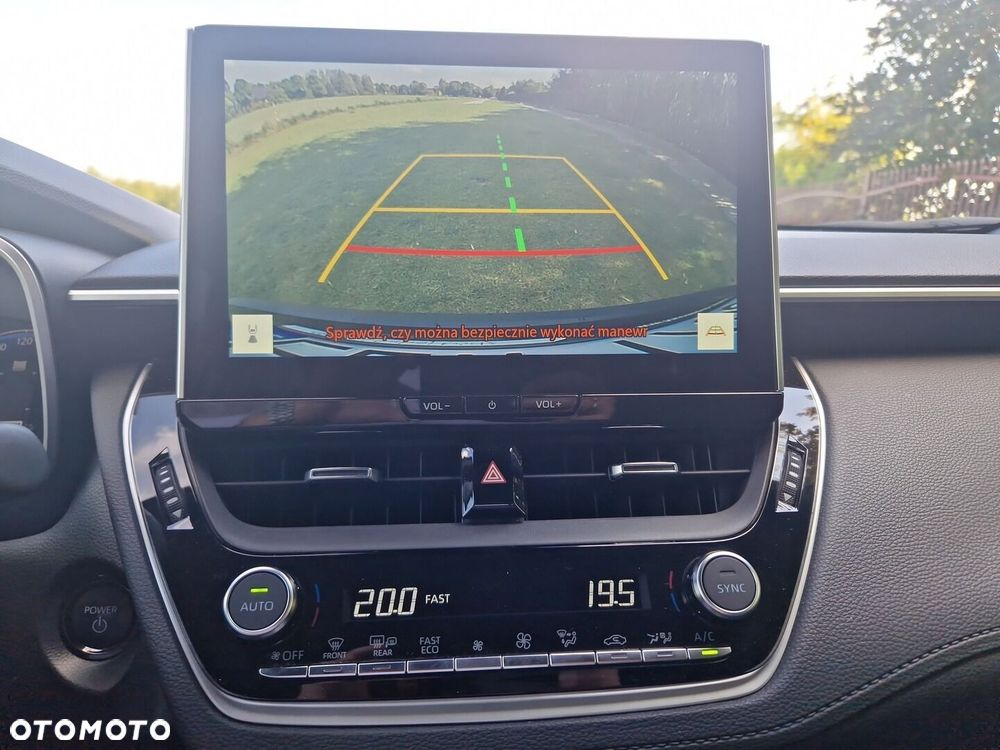 Toyota Corolla Cross 1.8 Hybrid Style - 18