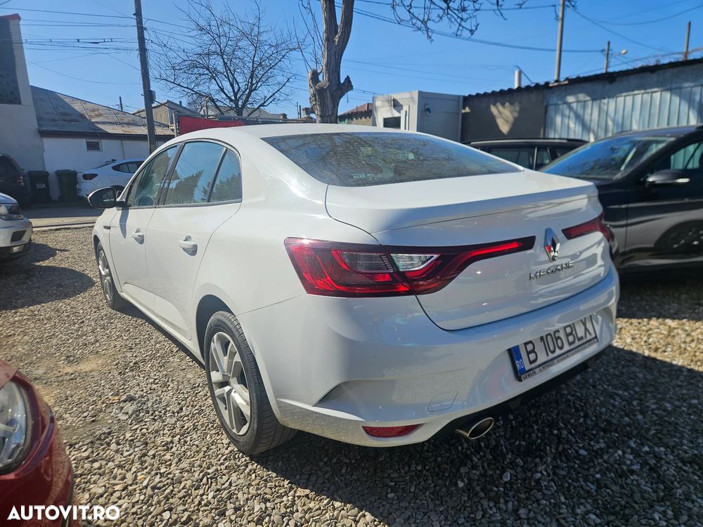 Renault Megane TCe Zen - 3