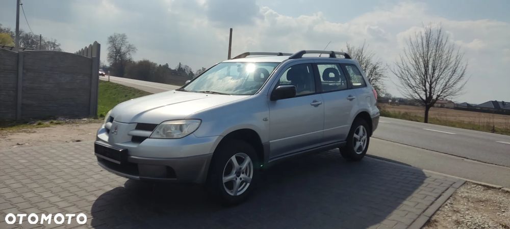 Mitsubishi Outlander 2.0 2WD Invite - 2