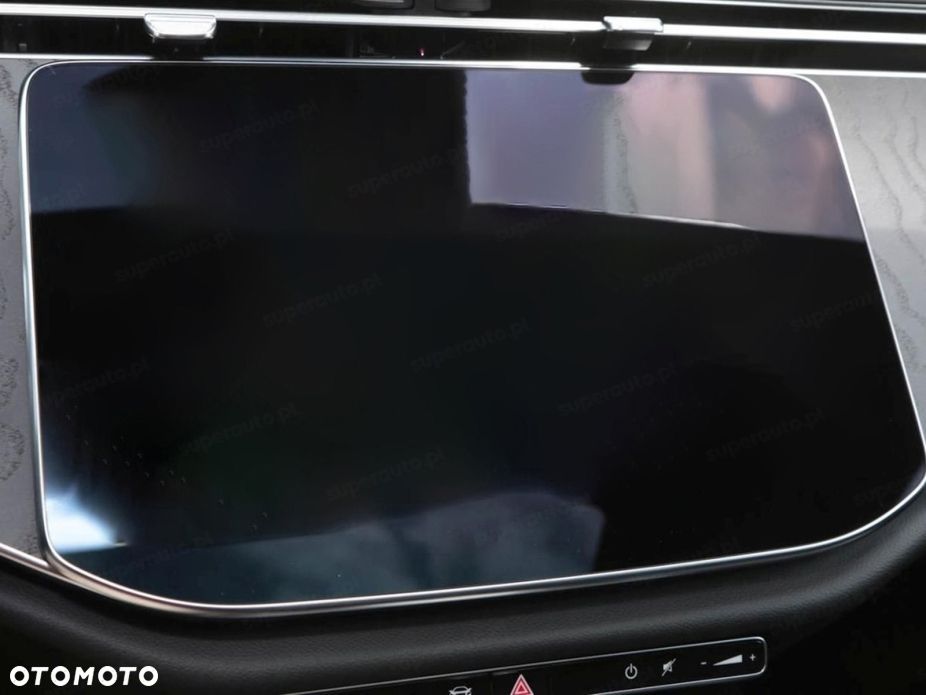 Mercedes-Benz Klasa E - 9