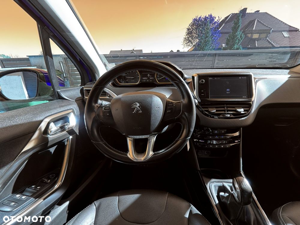 Peugeot 2008 PureTech 110 Stop&Start Allure - 19