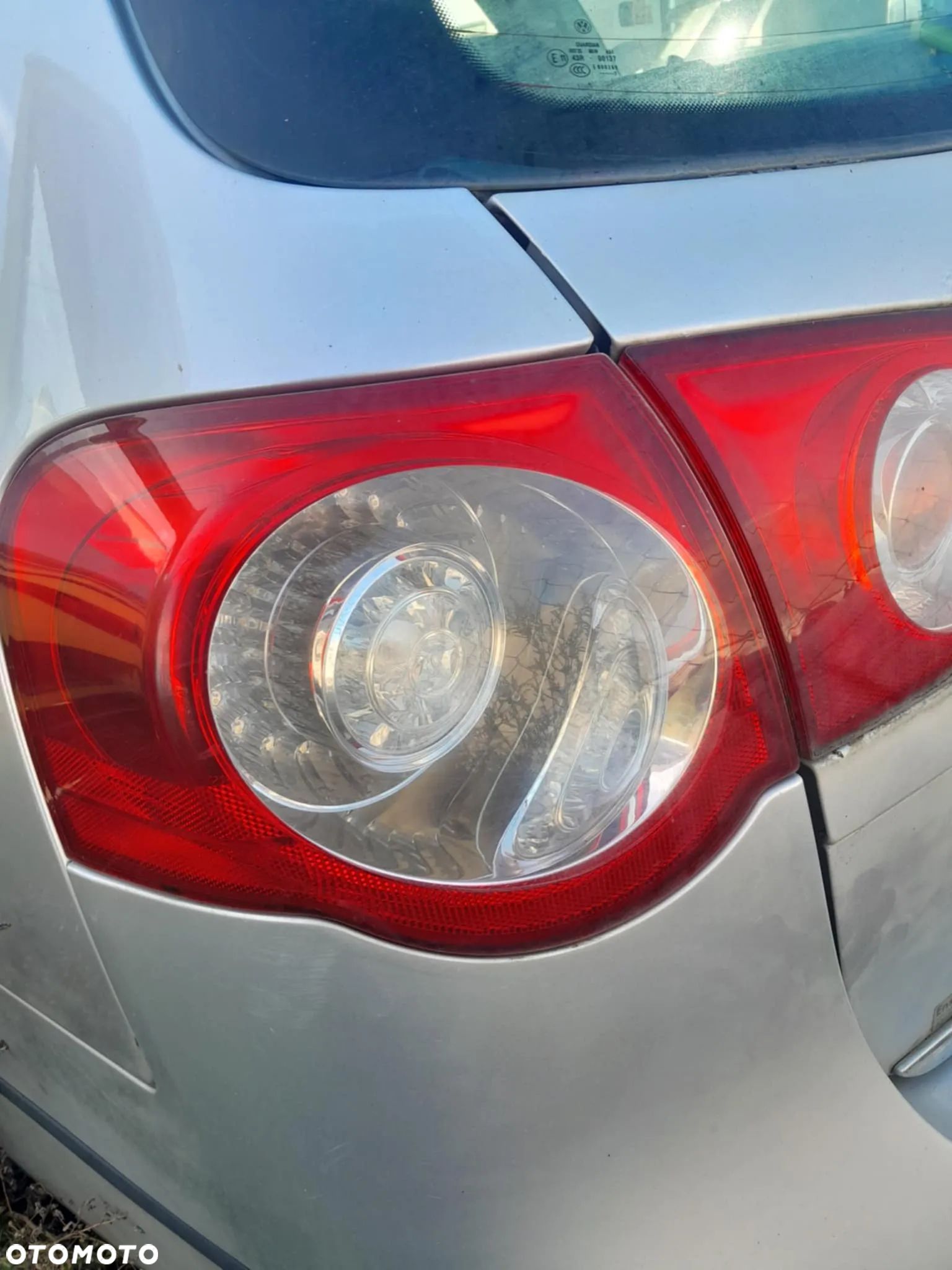 Lampa tylna prawa/lewa w błotnik !! Volkswagen Passat B6 Kombi !! WYSYŁKA !! - 1
