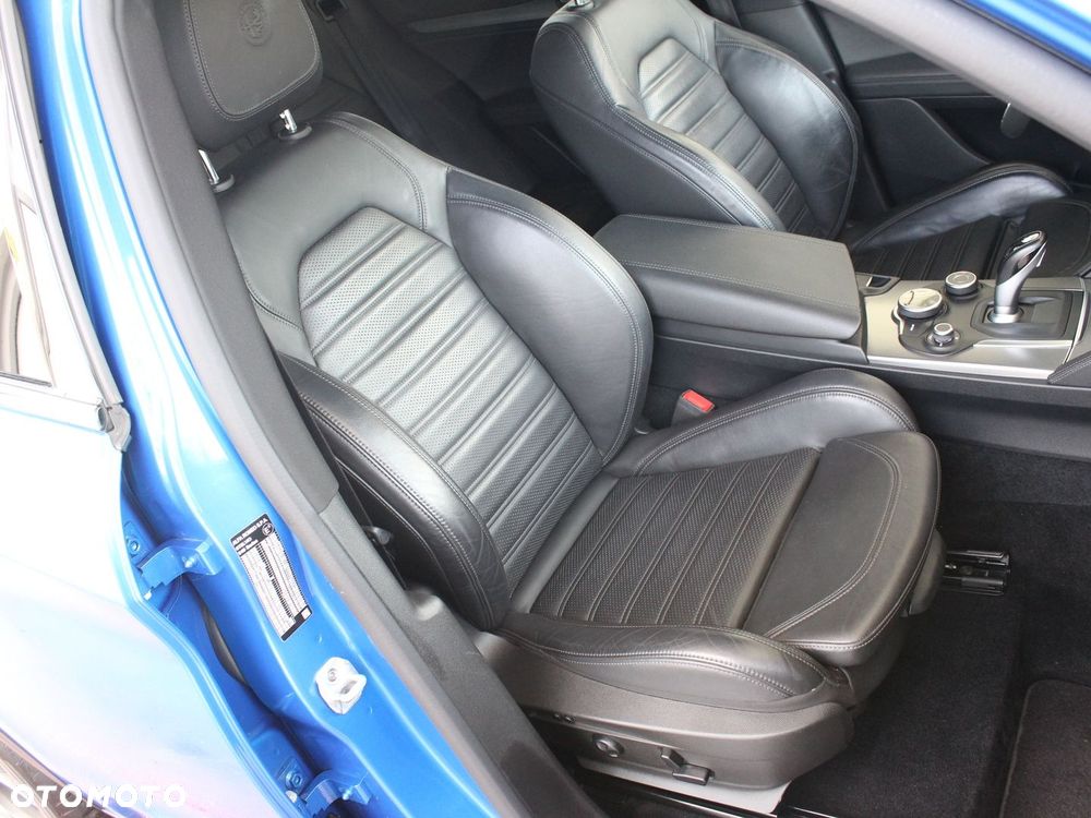 Alfa Romeo Stelvio 2.2 JTDM Q4 - 13