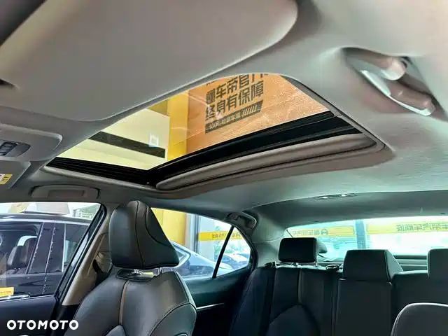 Toyota Camry Business Edition - 13