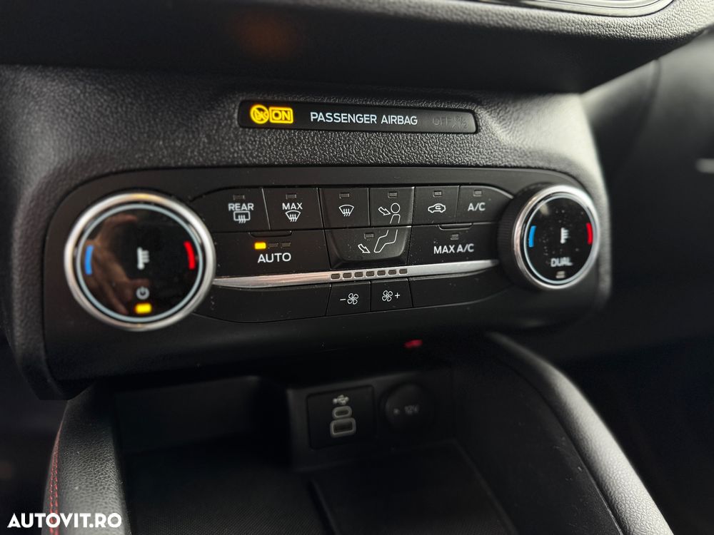 Ford Kuga 2.5 Duratec FHEV ST-LINE X - 33