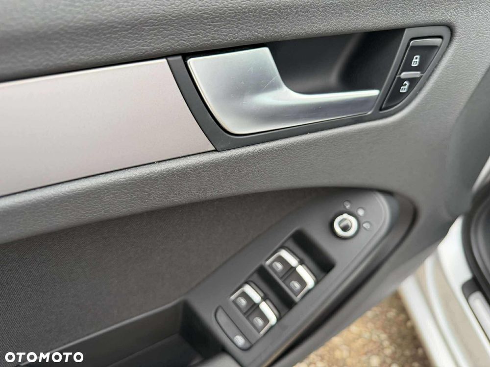 Audi A4 Avant 2.0 TDI DPF Ambiente - 18