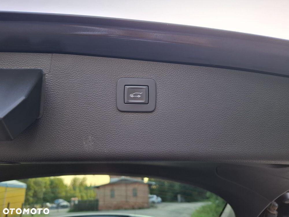 Opel Astra 1.4 T Elite S&S - 10