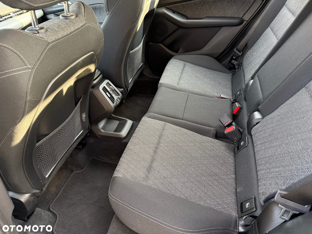 BMW Seria 2 218i Active Tourer - 7
