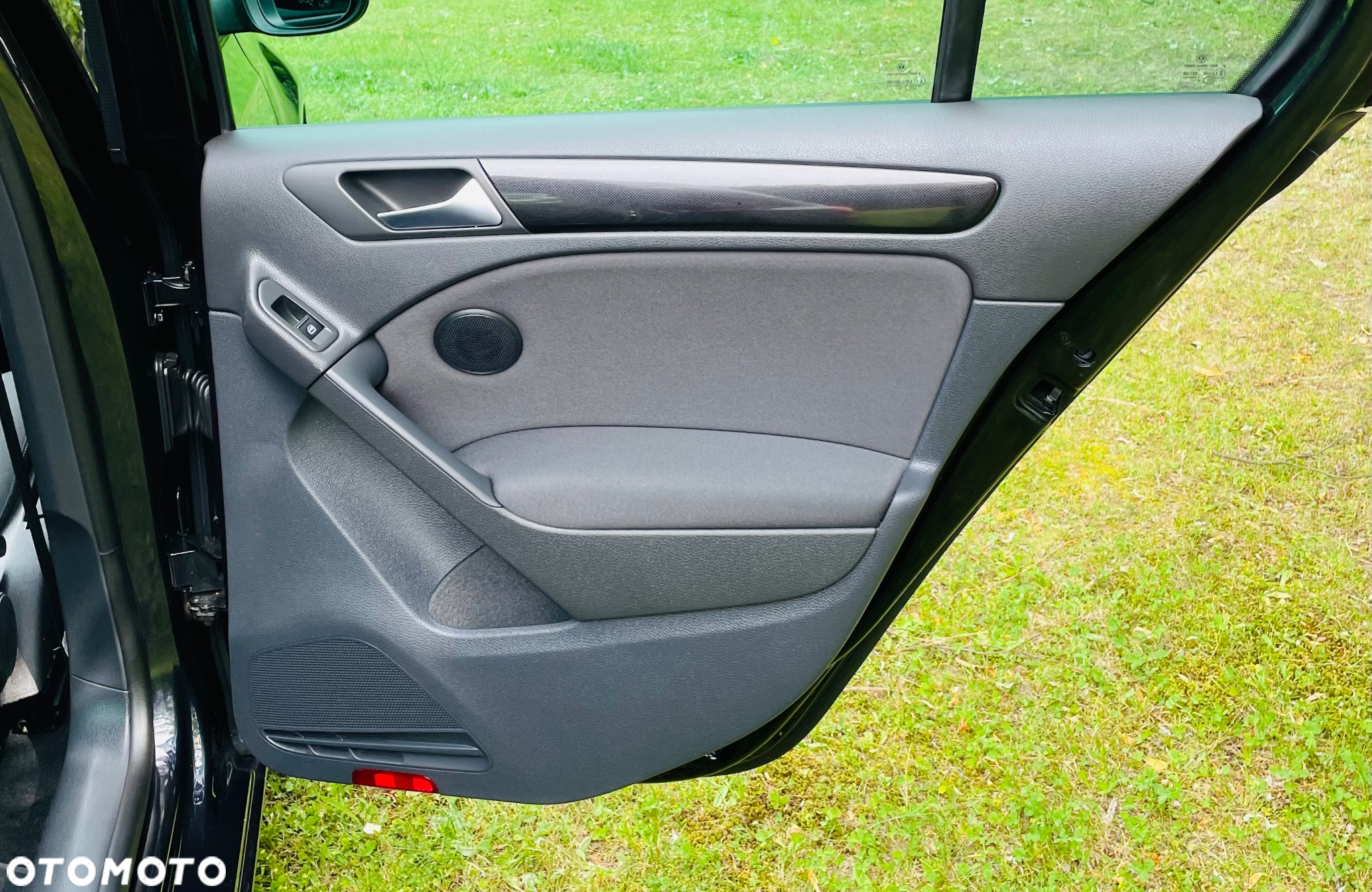 Volkswagen Golf 1.6 TDI BlueMotion Technology Comfortline - 27