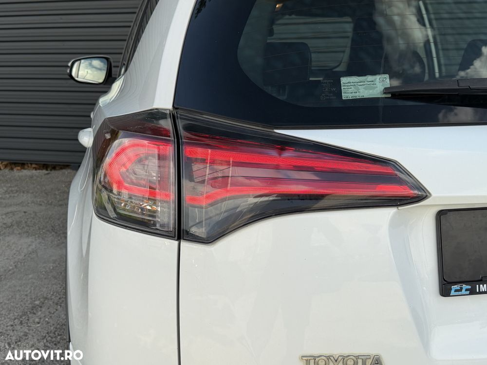 Toyota RAV4 2.0 D-4D 4x2 Start-Stop Edition-S - 24