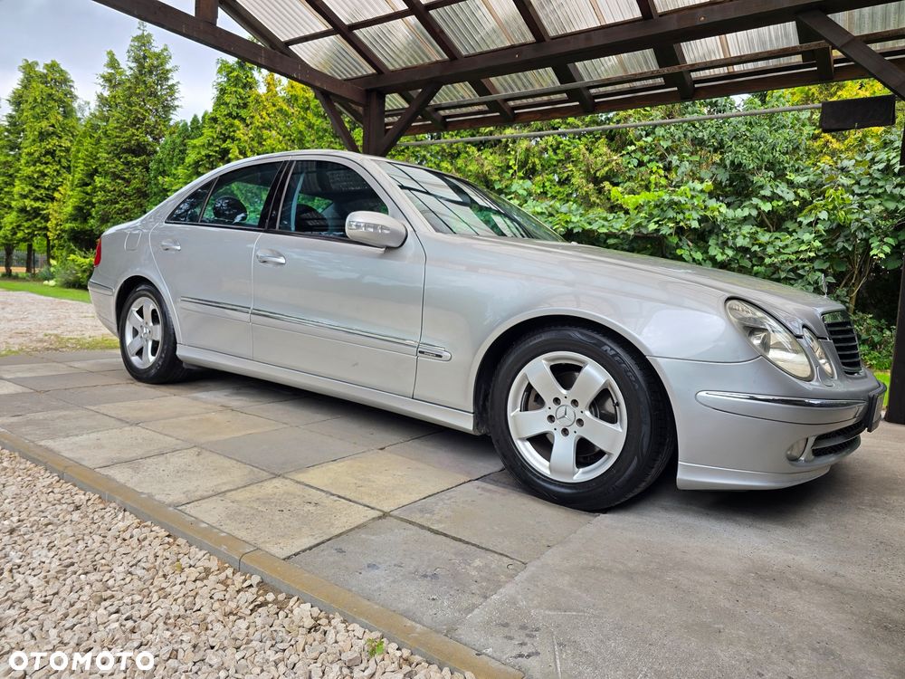 Mercedes-Benz Klasa E 240 Avantgarde - 16