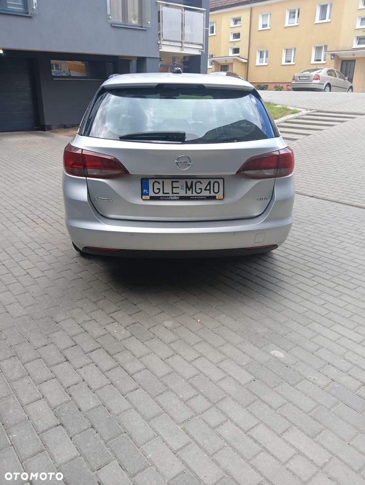 Opel Astra 1.6 CDTI Sport - 4