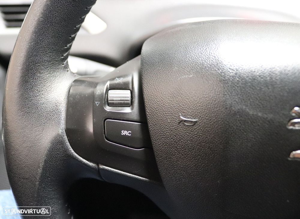 Peugeot 208 1.2 PureTech Active - 16
