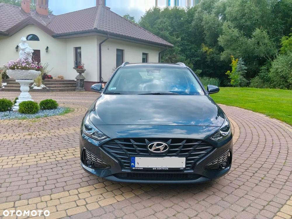 Hyundai i30 1.5 DPI Classic + - 16
