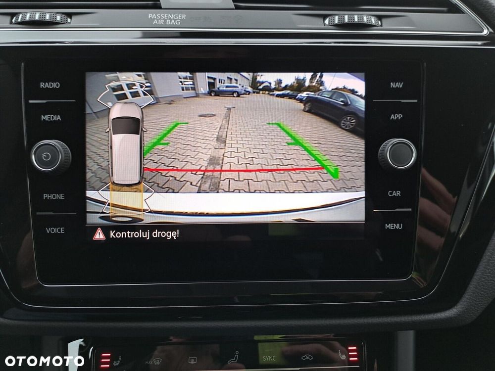 Volkswagen Touran - 32