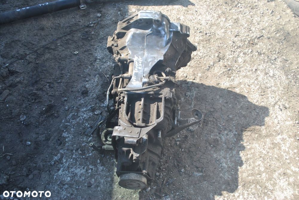 SKRZYNIA MANUALNA BIEGÓW AUDI 80 B4 COUPE 2.0 16V AXG - 3