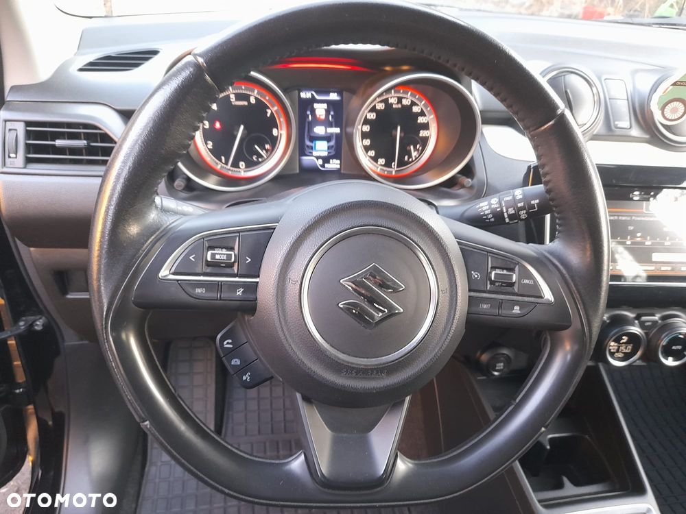 Suzuki Swift 1.2 Premium Plus - 12