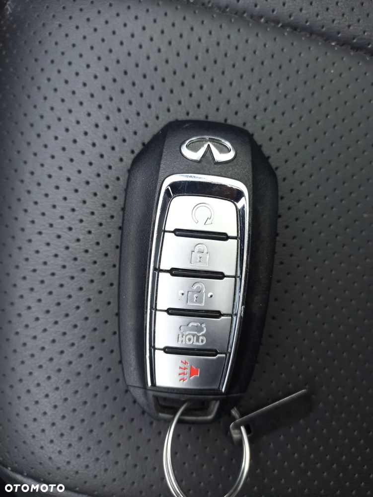 Infiniti Q60 3.0t AWD Sport Tech - 17