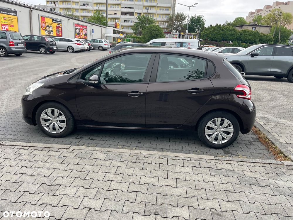 Peugeot 208 95 VTI Allure - 10