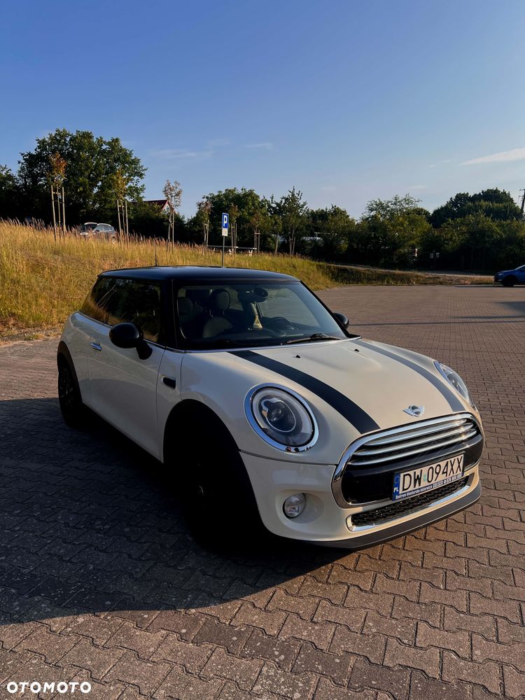 MINI Cooper Standard - 2