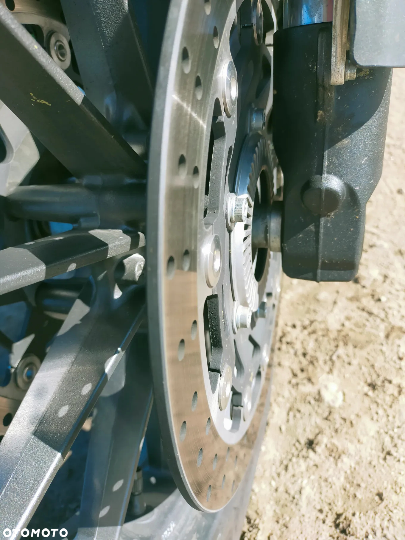 Benelli TRK 502 - 13
