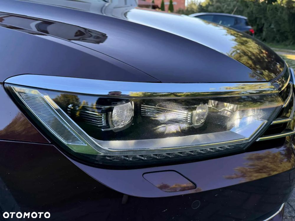 Volkswagen Passat - 5