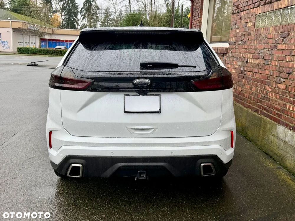Ford Edge - 10