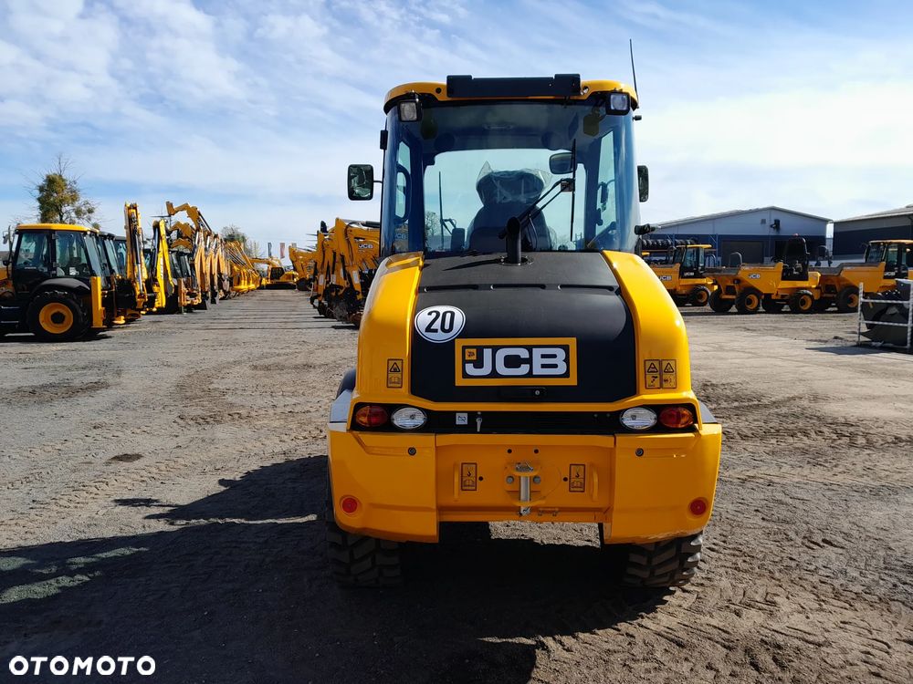 JCB 409 - 8