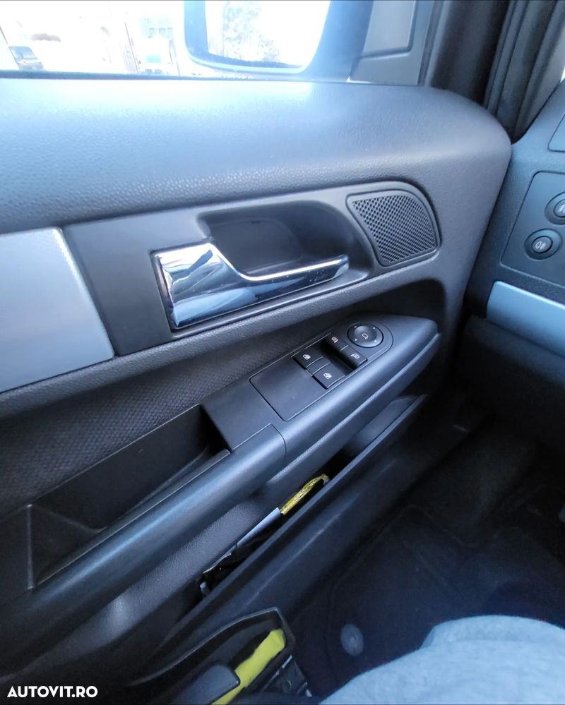 Opel Zafira 1.9 CDTI - 12