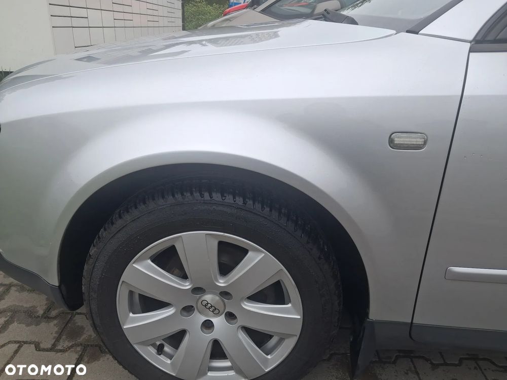 Audi A4 Limousine - 5