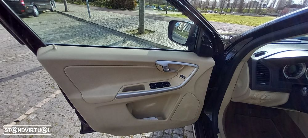 Volvo XC 60 2.0 D3 Drive Momentum - 6