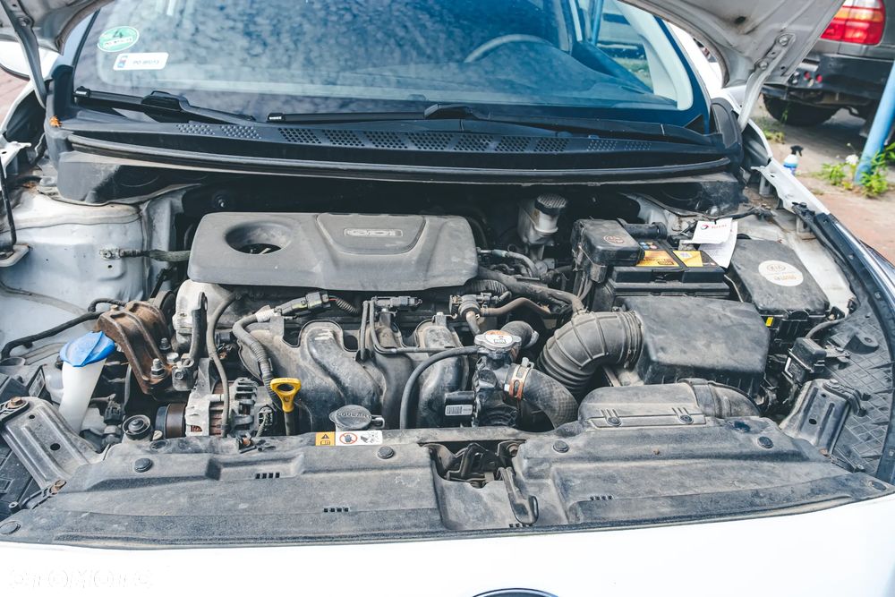 Kia Ceed 1.6 GDI M DCT - 10