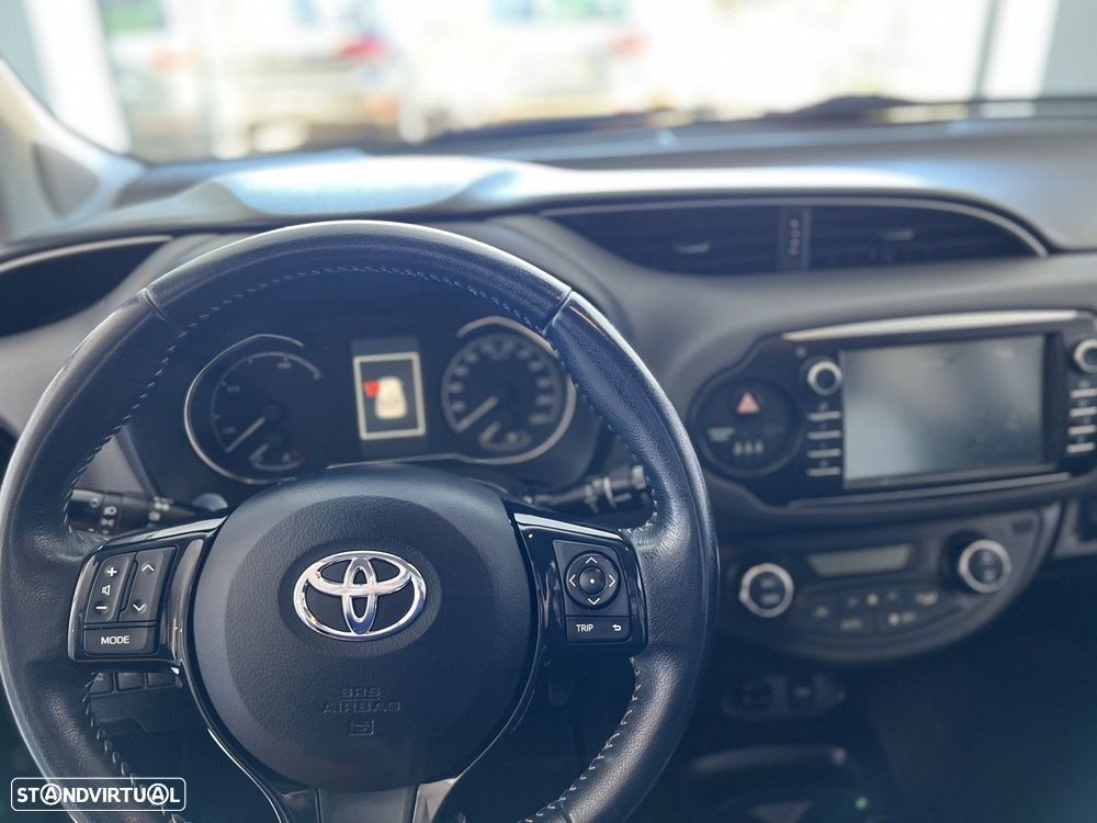 Toyota Yaris 1.5 HSD Comfort+P.Style - 22