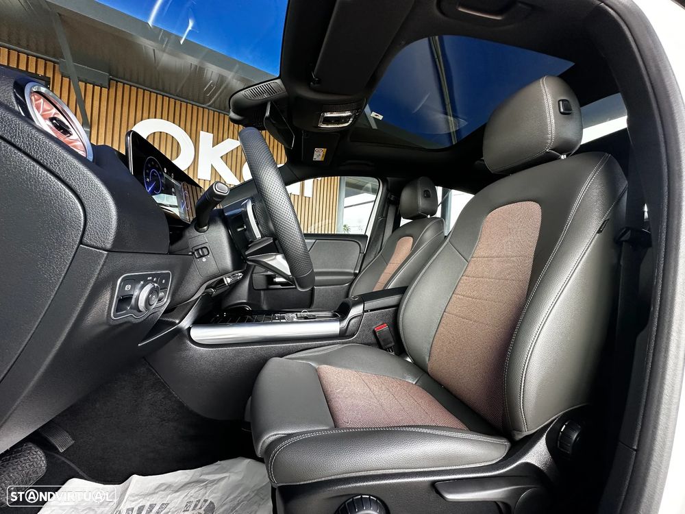 Mercedes-Benz EQA 300 4Matic Electric Art - 19