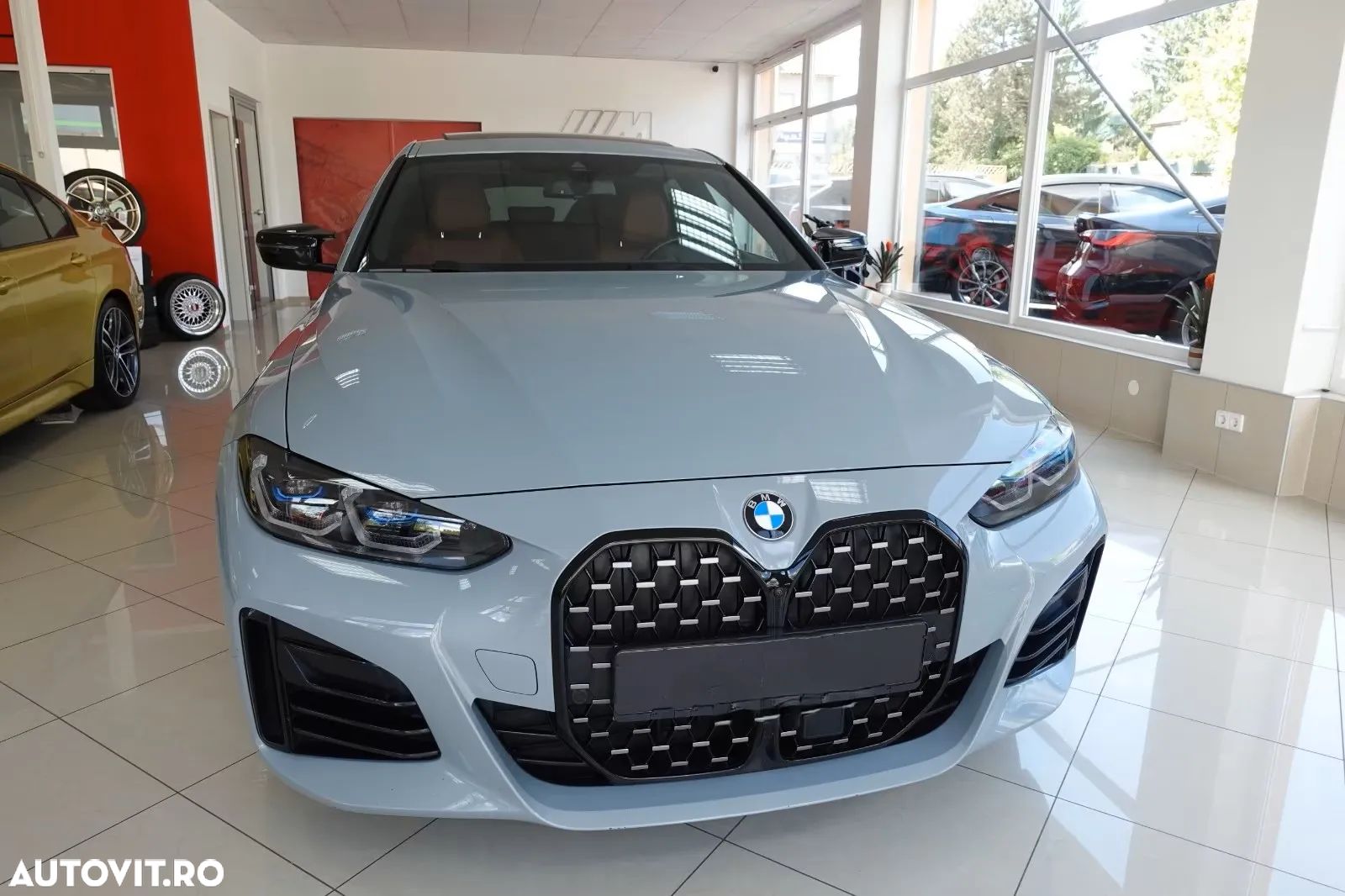 BMW M4 M440i xDrive AT MHEV - 1