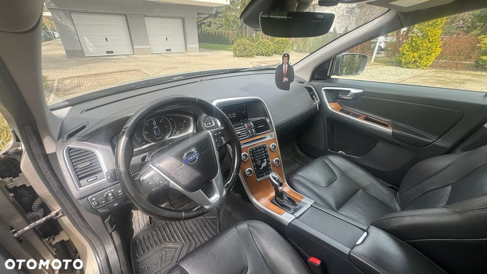 Volvo XC 60 D4 Geartronic Summum - 10