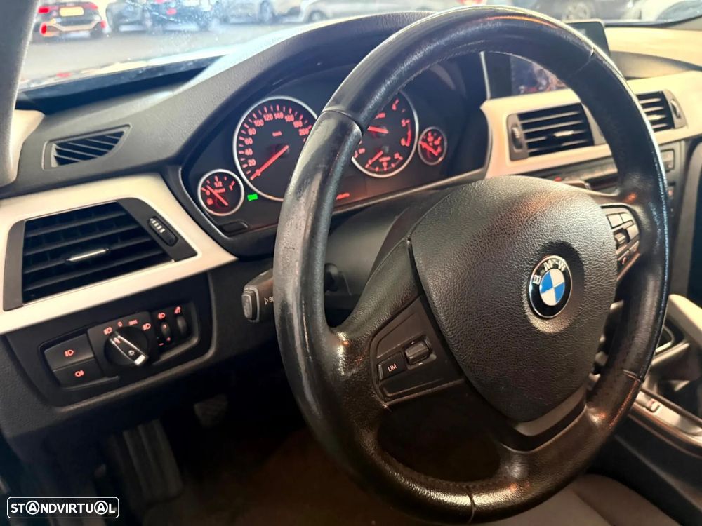 BMW 318 d Navigation - 35