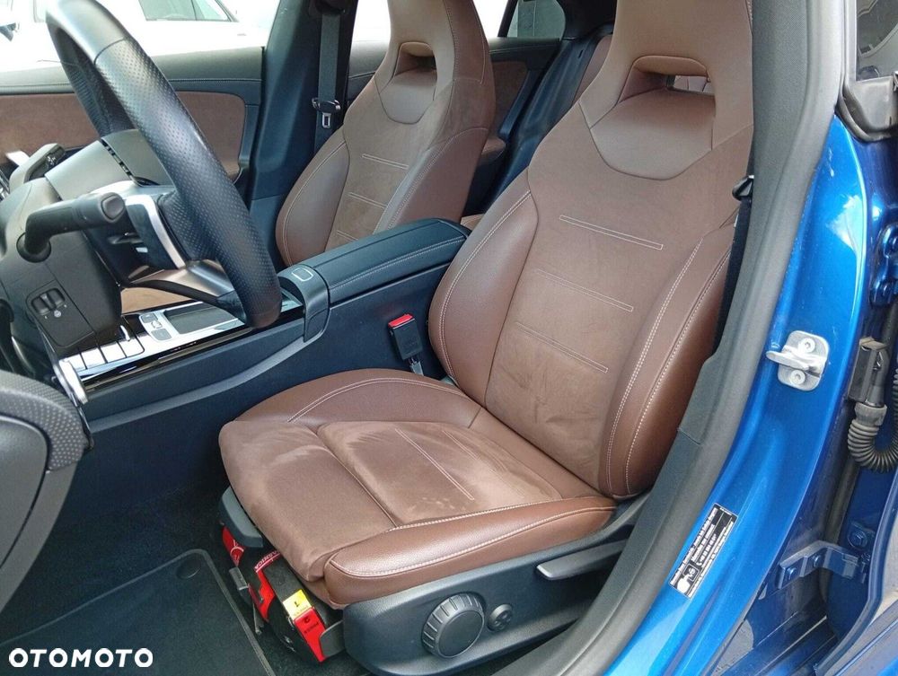 Mercedes-Benz CLA 220 mHEV 4-Matic AMG Line 8G-DCT - 14